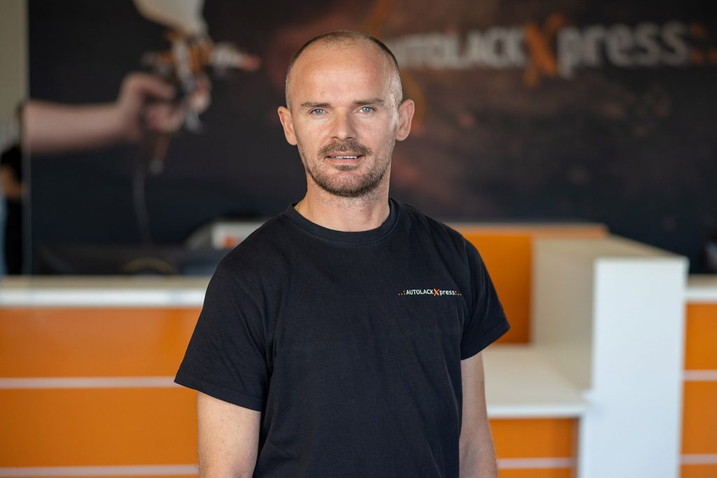 Mitarbeiter Liridon Pajaziti – Fahrzeuglackierer, Ansprechpartner für Privat- und Versicherungsfälle, AutolackXpress Bad Sooden-Allendorf